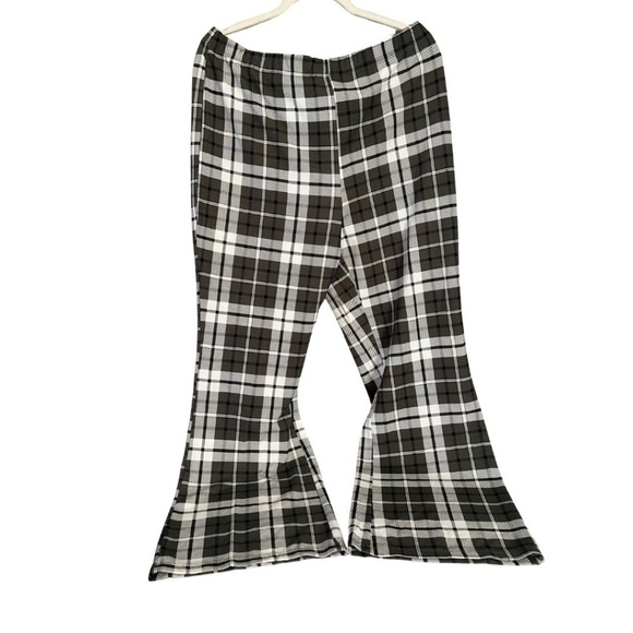 2 SETS OF Plaid Crop Top & Flared Pants Set β XXL (19) β Brand New! - Picture 4 of 7